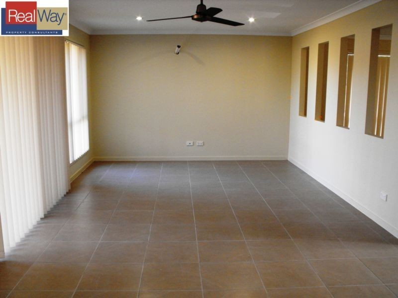 7 Stirling Esplanade, Griffin QLD 4503