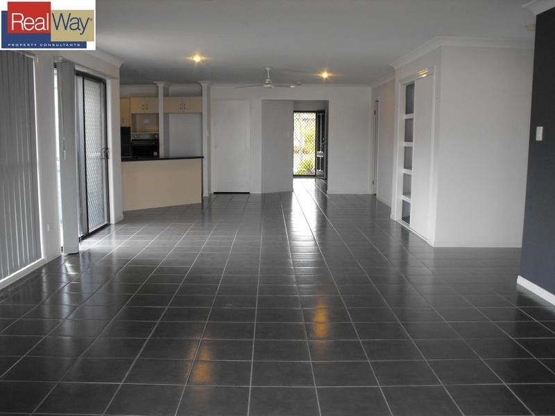 5 Litchfield Court, North Lakes QLD 4509