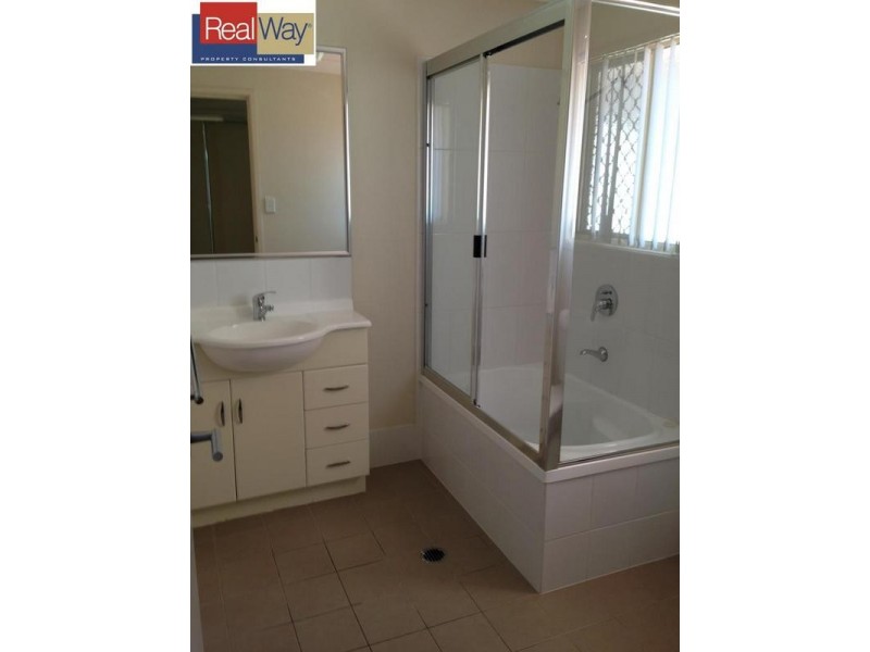 2/65 Lower King Street, Caboolture QLD 4510