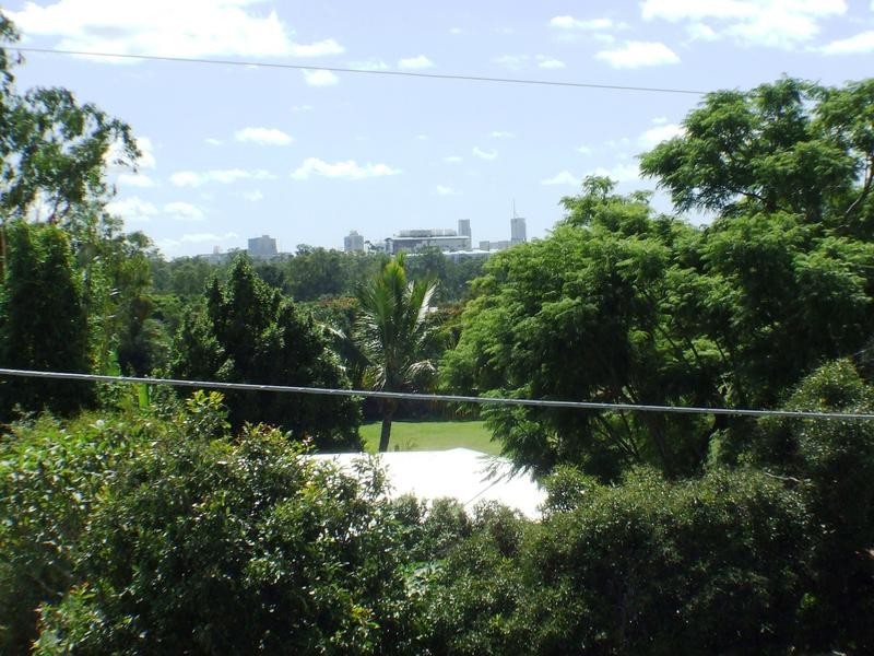 198 Hyde Road, Yeronga QLD 4104