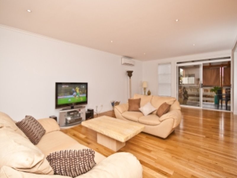 69 Scarborough Road, Redcliffe QLD 4020