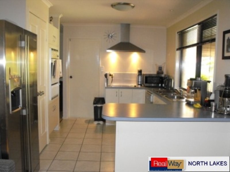 10 Trafalgar Drive, Kippa-ring QLD 4021