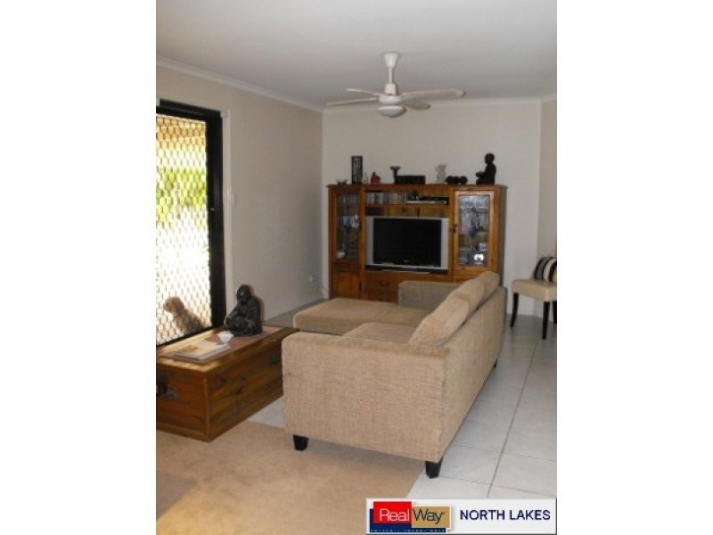 10 Trafalgar Drive, Kippa-ring QLD 4021