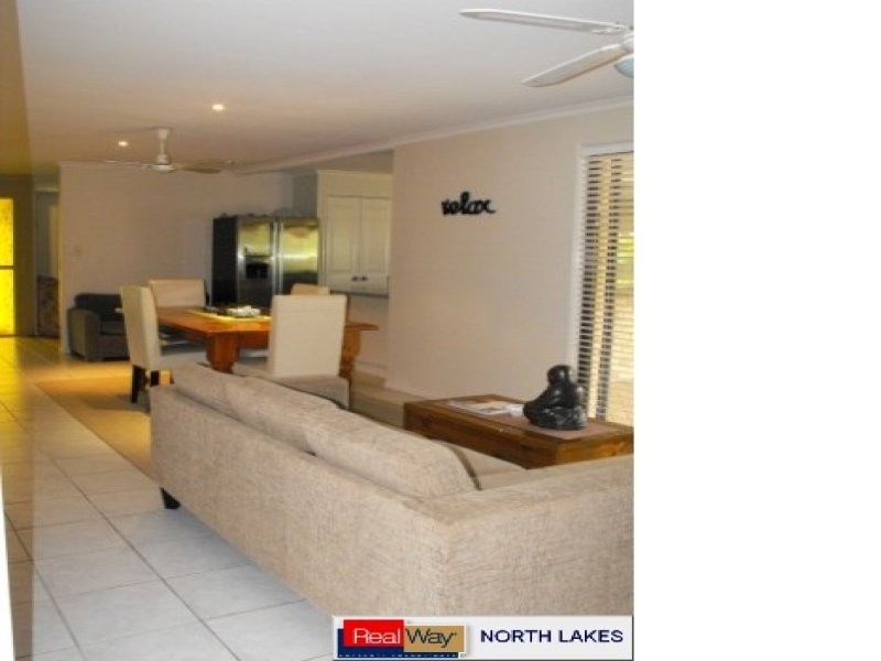 10 Trafalgar Drive, Kippa-ring QLD 4021