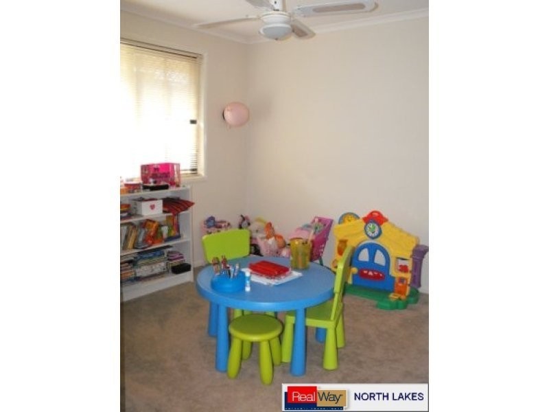 10 Trafalgar Drive, Kippa-ring QLD 4021