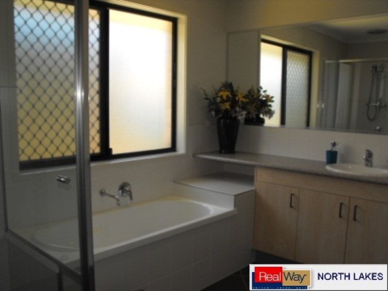 60 Vermilion Avenue, Griffin QLD 4503