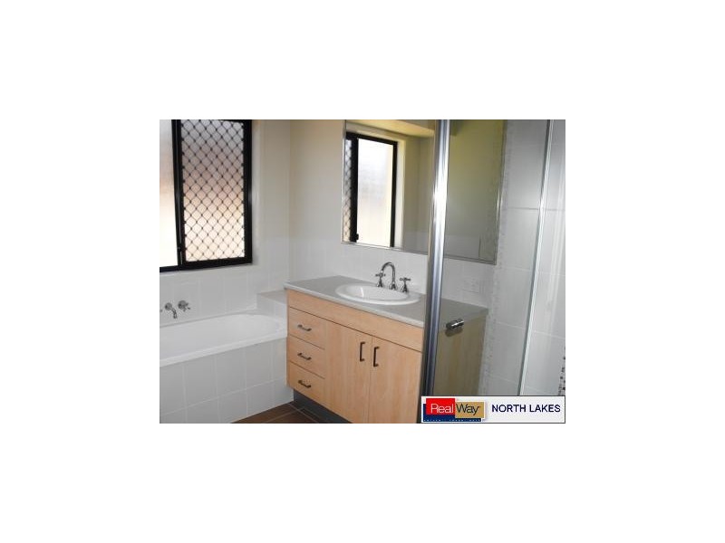 31 Grandview Parade, North Lakes QLD 4509