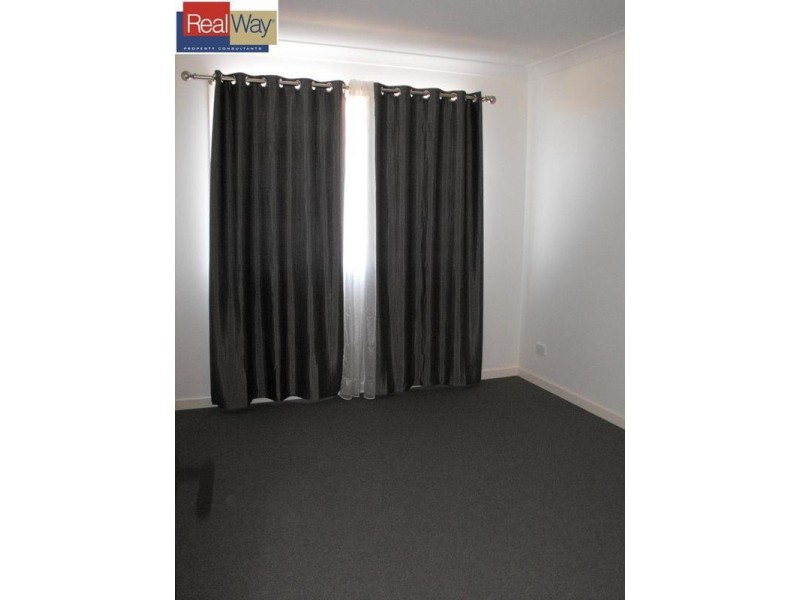 8 Forrestal Circuit, North Lakes QLD 4509