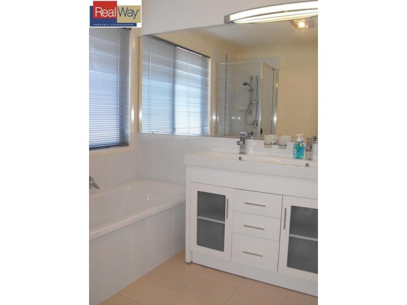 8 Forrestal Circuit, North Lakes QLD 4509