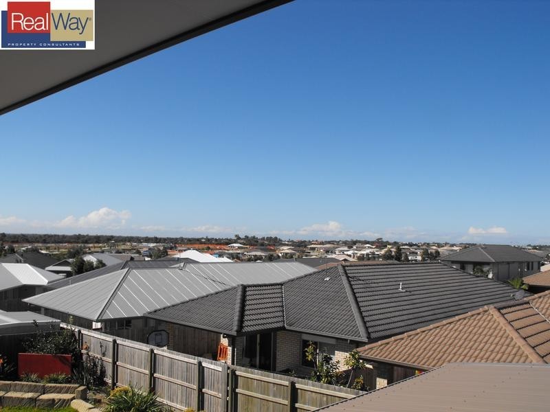 8 Forrestal Circuit, North Lakes QLD 4509