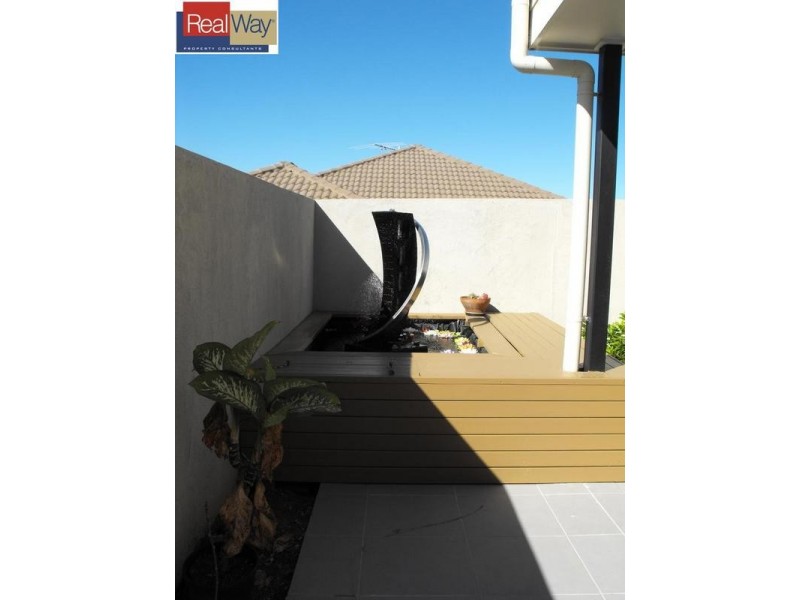 8 Forrestal Circuit, North Lakes QLD 4509