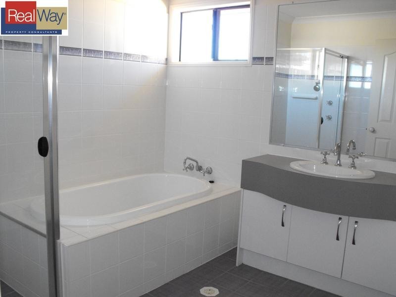 15 Jacana Parade, North Lakes QLD 4509