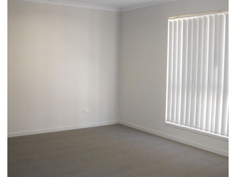 2 Bergamot Circuit, Griffin QLD 4503