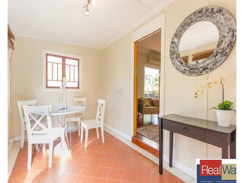 38 Bell Road, Glass House Mountains QLD 4518