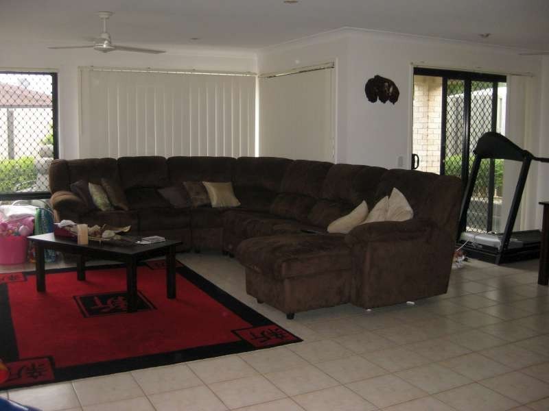 16 Diamond Avenue, Kallangur QLD 4503