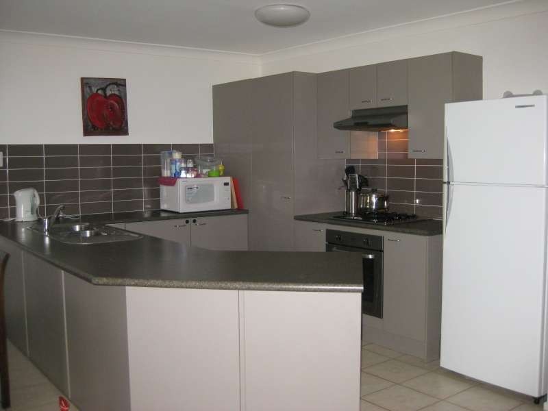 16 Diamond Avenue, Kallangur QLD 4503