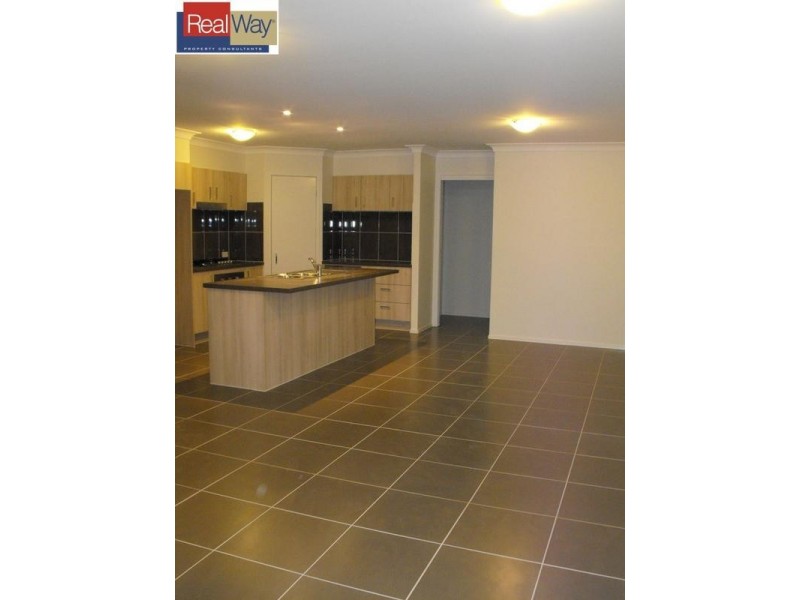 25 Cowen Crescent, North Lakes QLD 4509