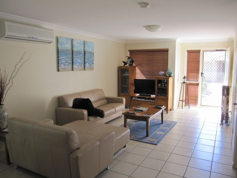 9/11 Ahern Street, Kallangur QLD 4503