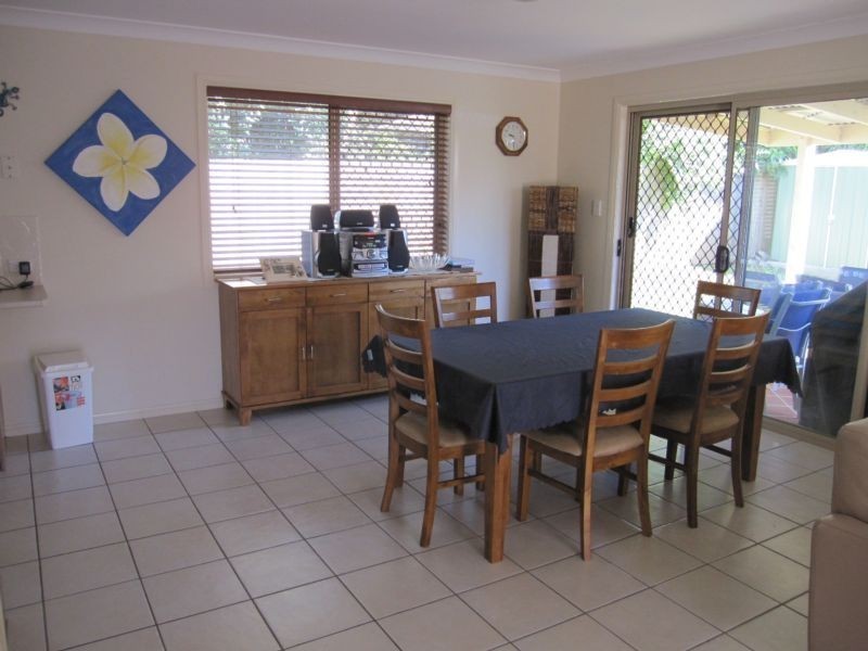 9/11 Ahern Street, Kallangur QLD 4503