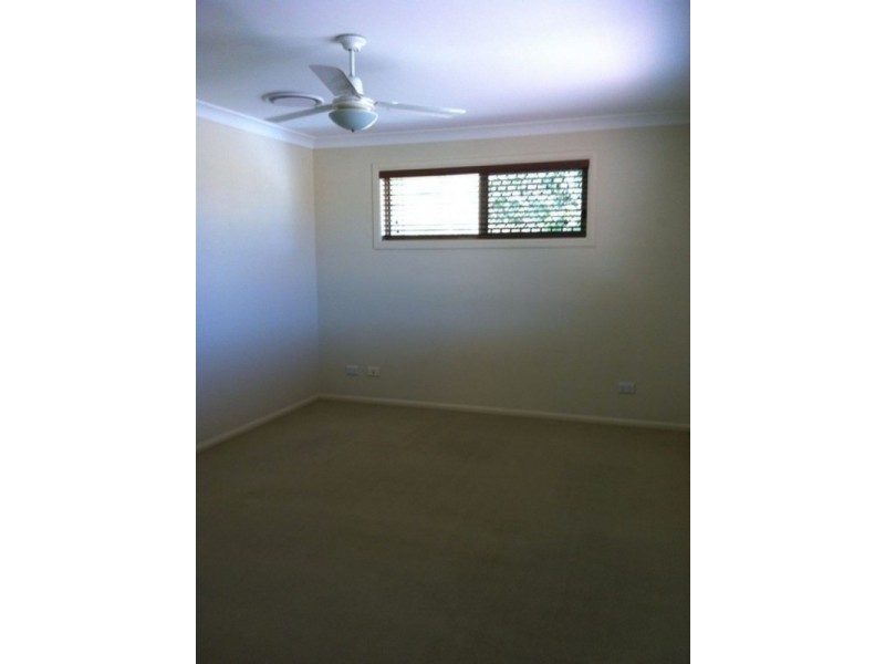 9/11 Ahern Street, Kallangur QLD 4503