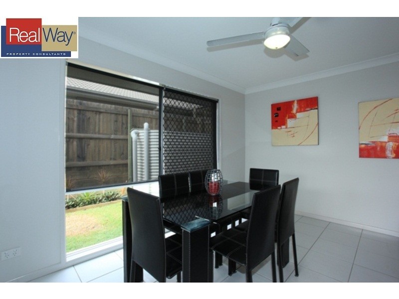 24 Chase Crescent, North Lakes QLD 4509