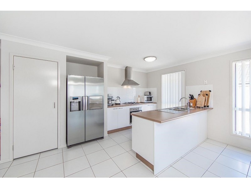 8 Pademelon Circuit, North Lakes QLD 4509
