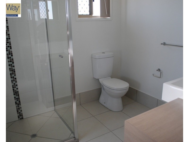 4 Riviera Crescent, North Lakes QLD 4509