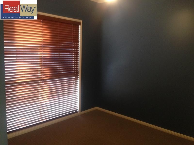 4 Albatross Close, North Lakes QLD 4509