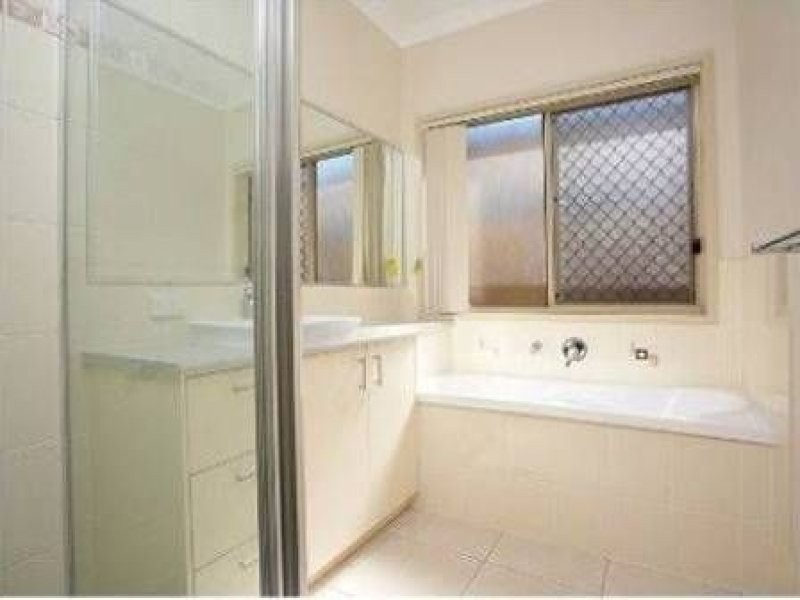 5 Kurrajong Circuit, North Lakes QLD 4509