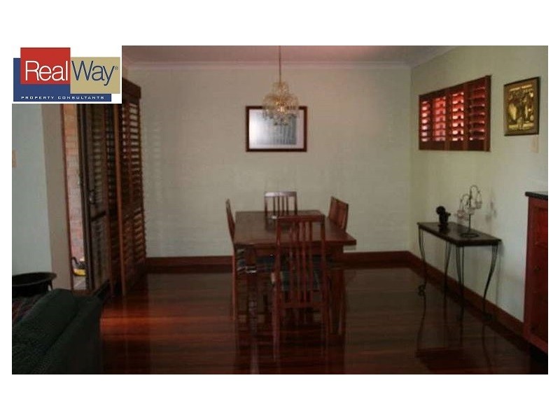 2 Redbourne Street, Chermside West QLD 4032