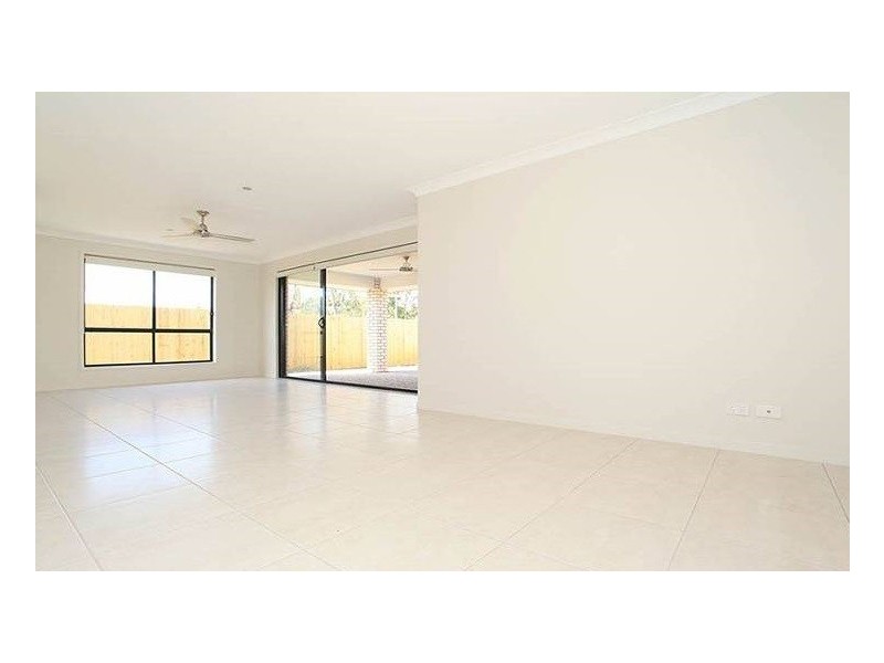 15 Wedge Tail Court, Griffin QLD 4503