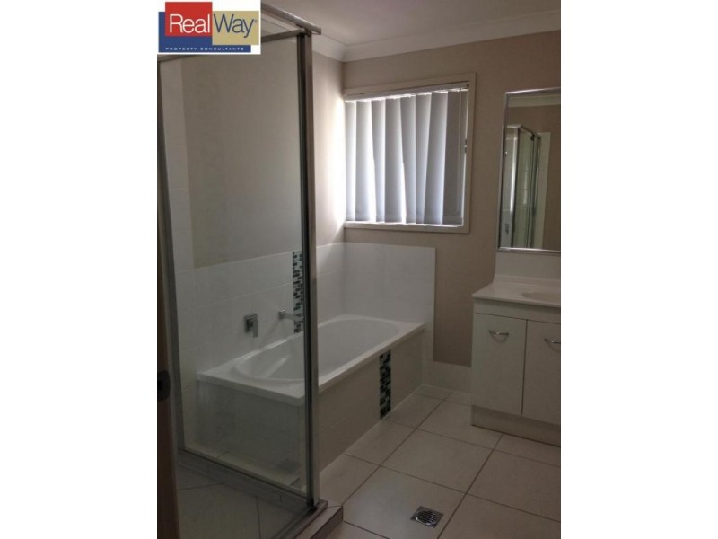 1/10 Astley Parade, North Lakes QLD 4509