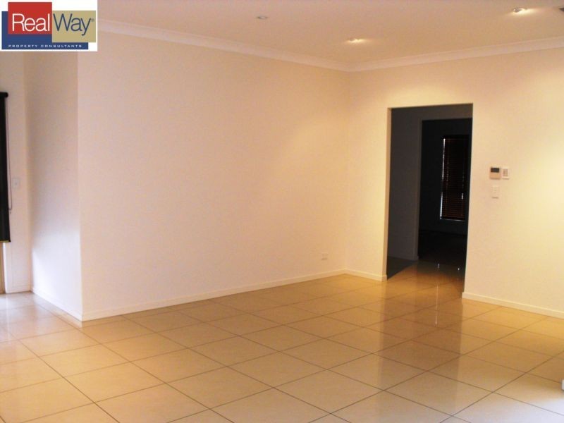 6 Dibbler Court, North Lakes QLD 4509