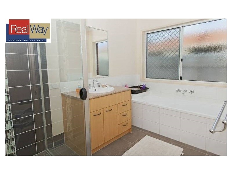 10 Varuna Court, Rothwell QLD 4022