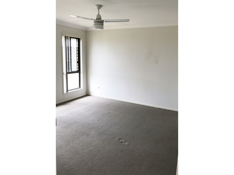 10 Yarrow Circuit, Griffin QLD 4503