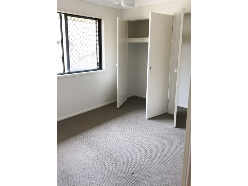 10 Yarrow Circuit, Griffin QLD 4503