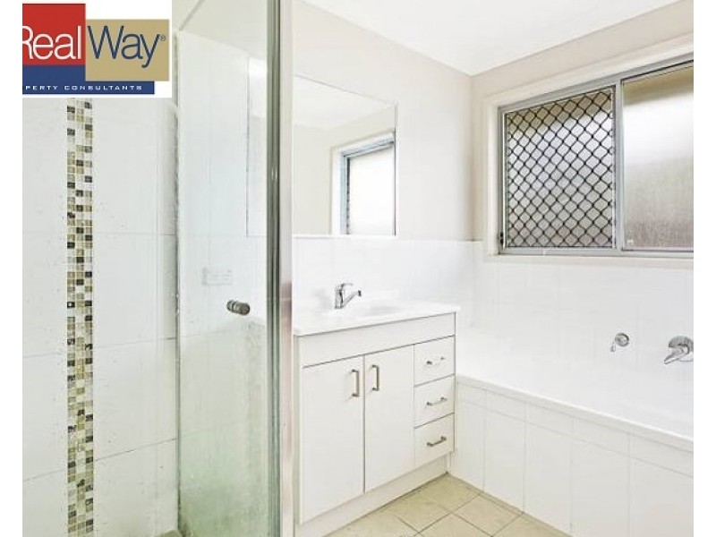 32 Jones Street, Rothwell QLD 4022