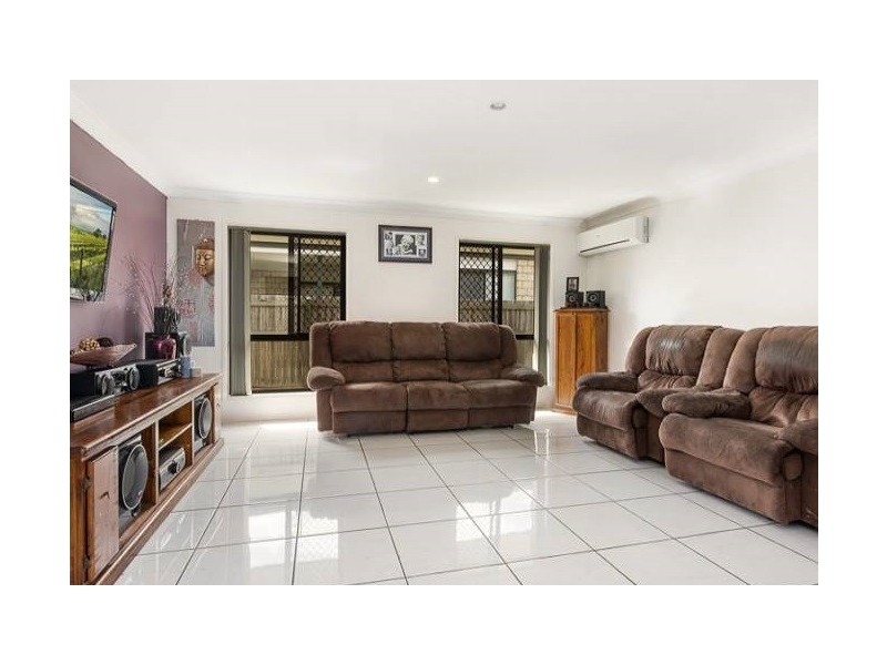 27 Riverbend Crescent, Morayfield QLD 4506