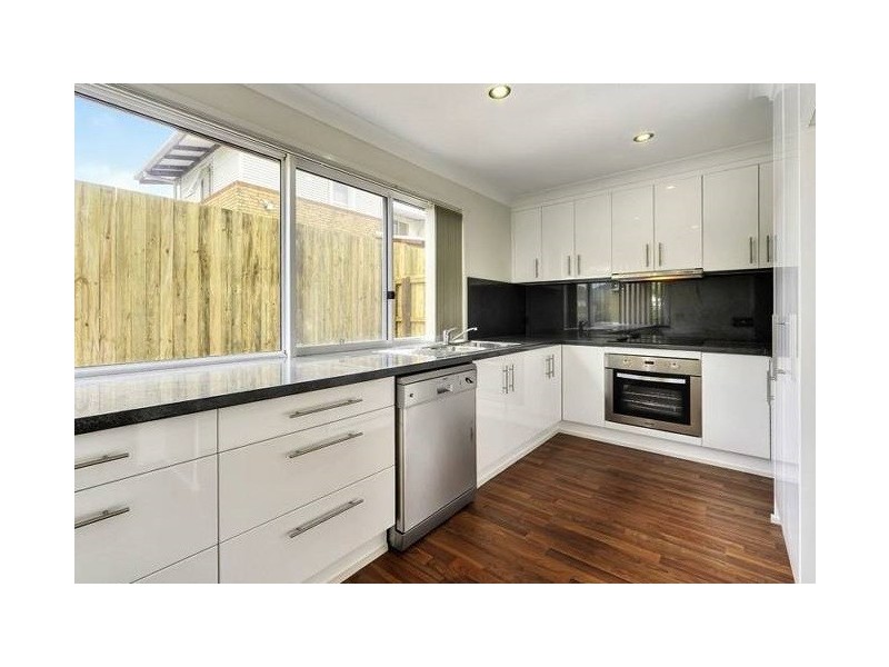 2/21 McAneny Street, Redcliffe QLD 4020