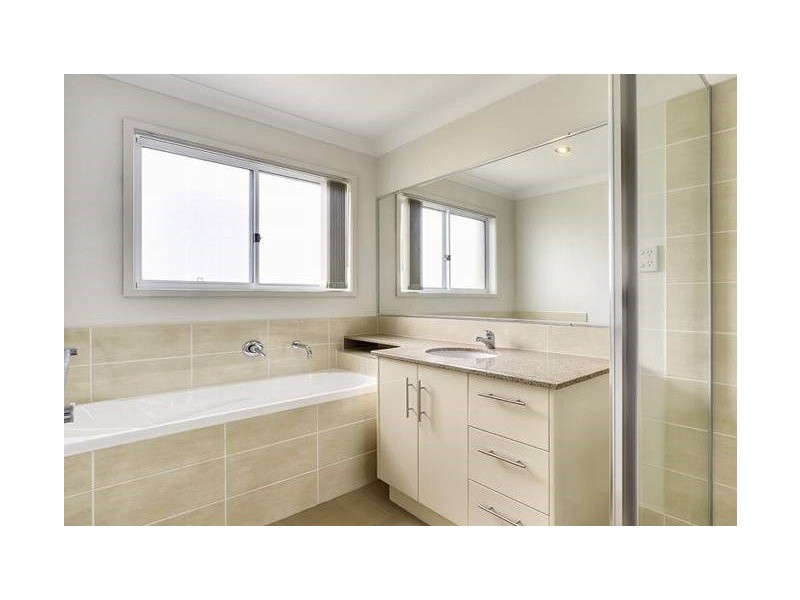 2/21 McAneny Street, Redcliffe QLD 4020