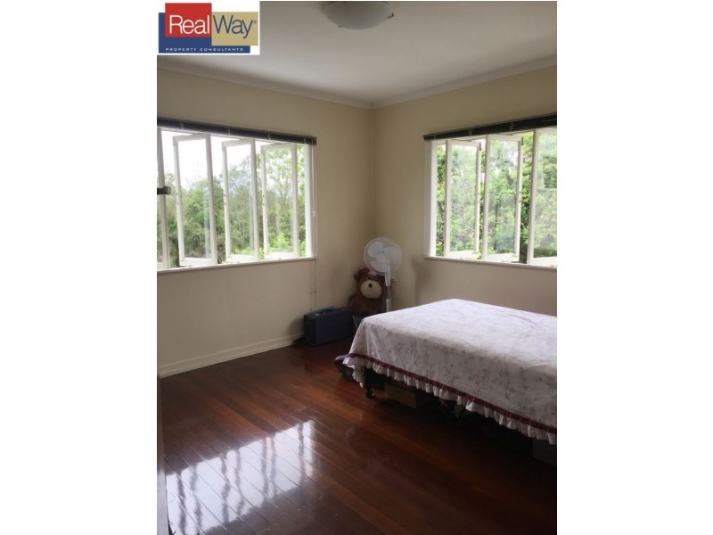 30 Gilpin Street, Shorncliffe QLD 4017