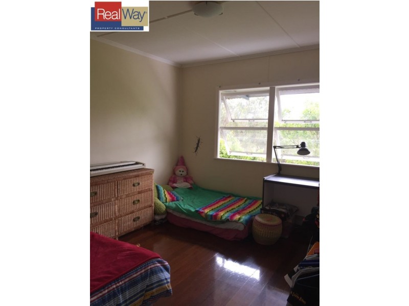 30 Gilpin Street, Shorncliffe QLD 4017