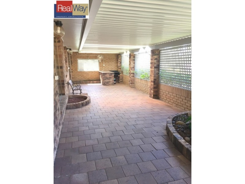 16 Roseville Street, Petrie QLD 4502