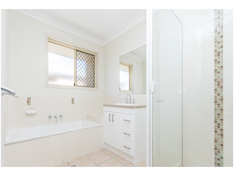 12 Evert Court, Morayfield QLD 4506