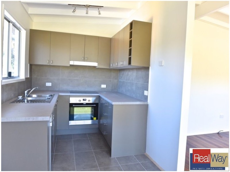 7 Clyde Street, Kallangur QLD 4503