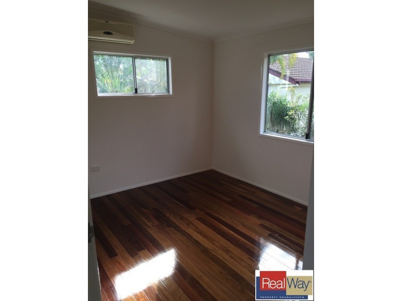 7 Clyde Street, Kallangur QLD 4503