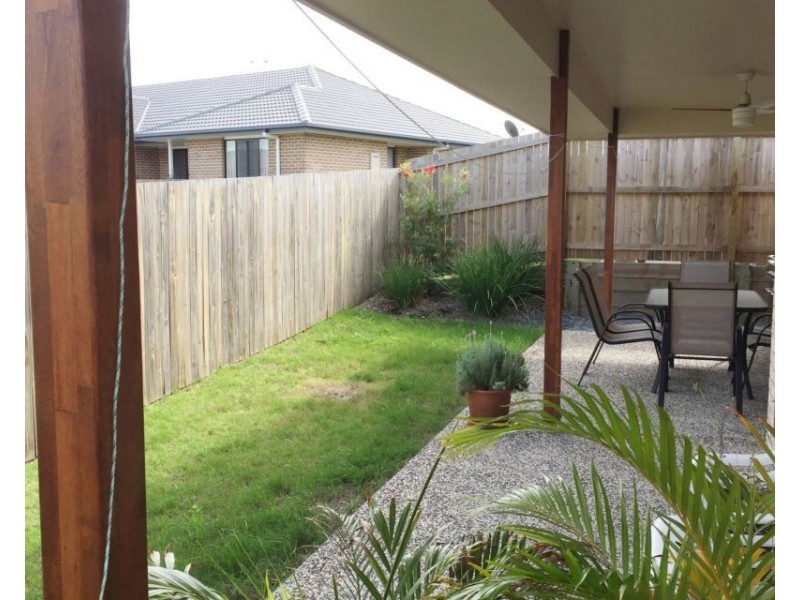 8 Champion Crescent, Griffin QLD 4503