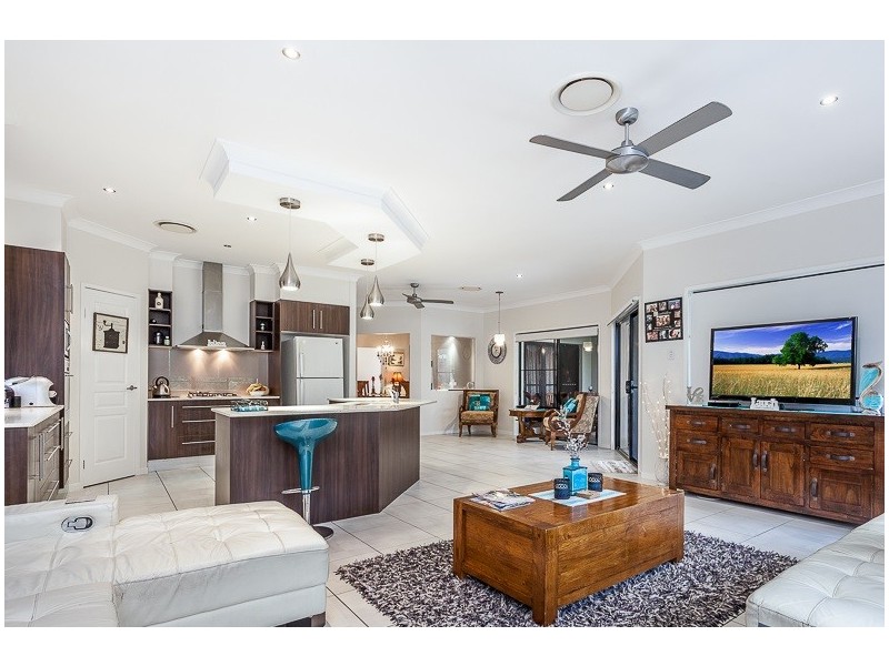 7 Cooroy Crescent, Deception Bay QLD 4508