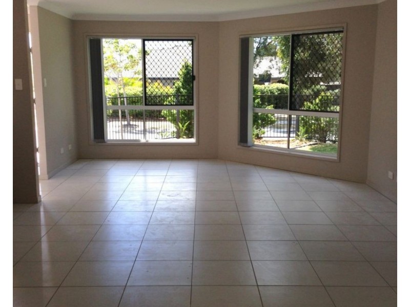 1/10 Astley Parade, North Lakes QLD 4509