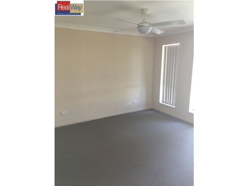 44 Manhattan Crescent, North Lakes QLD 4509